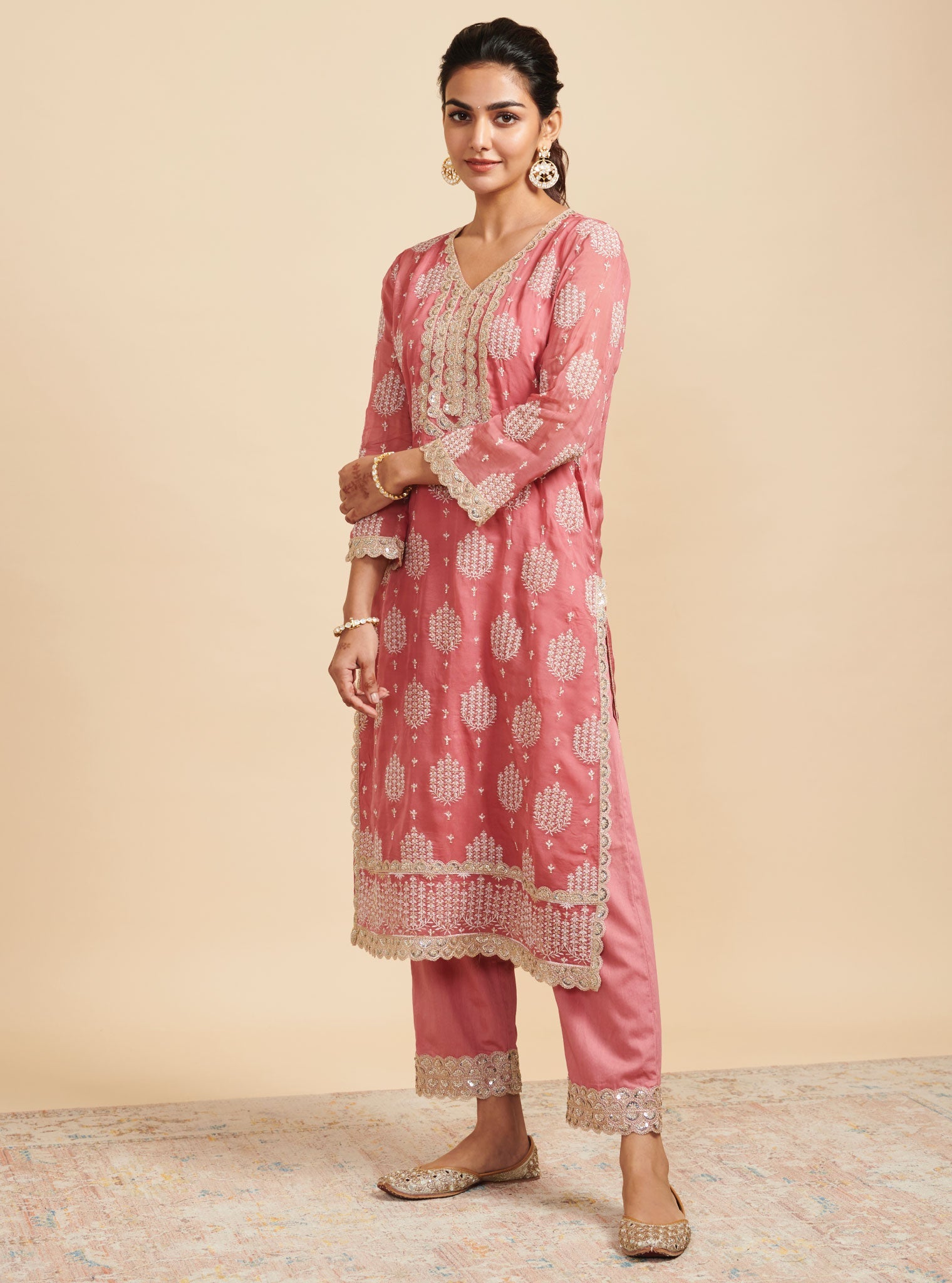 Mulmul Organza Shagna Mauve Kurta With Mulmul Pima Shagna Mauve Pant