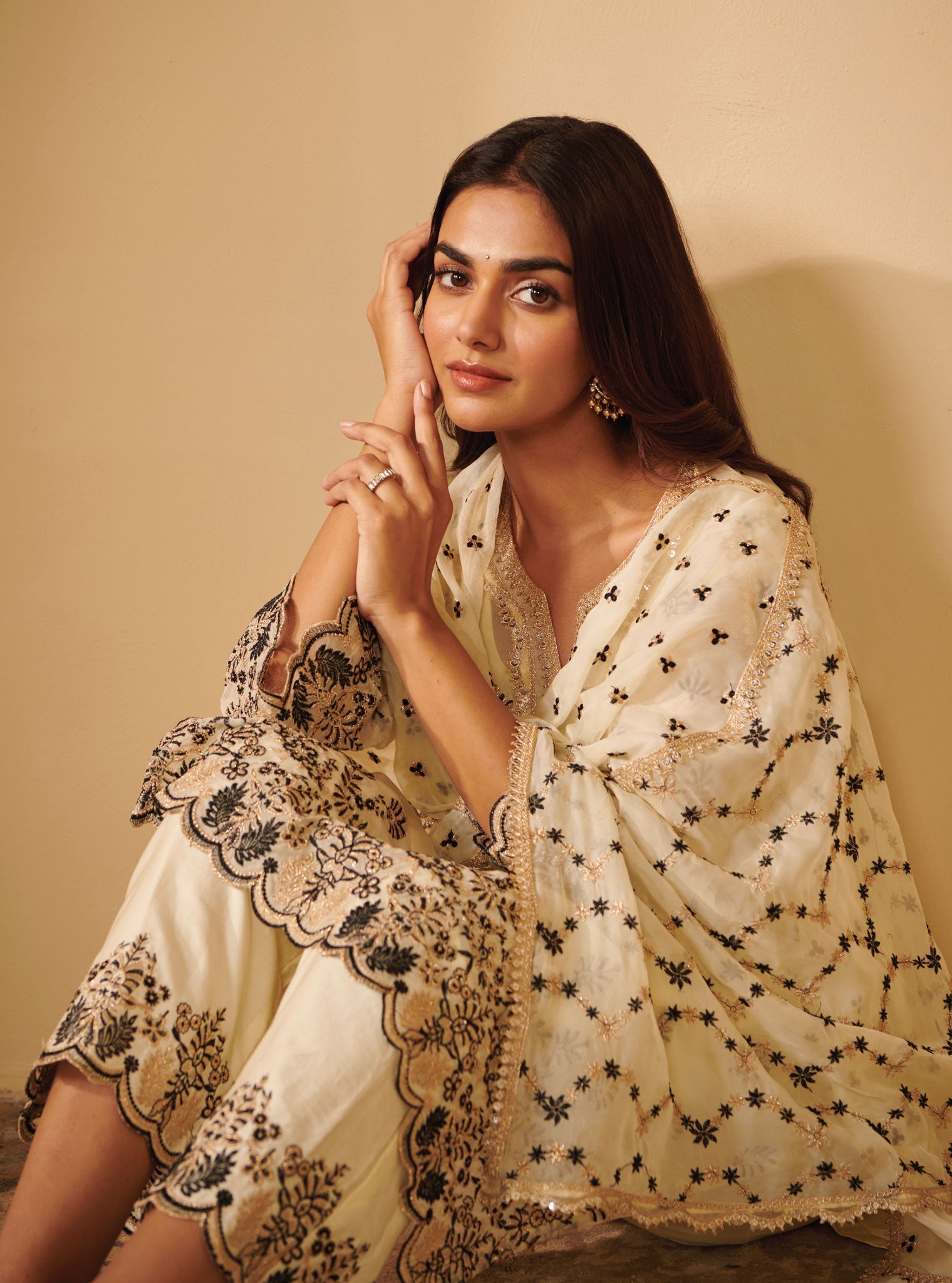 Mulmul Organza Surana Off White Kurta With Mulmul Pima Satin Surana Off White Pant