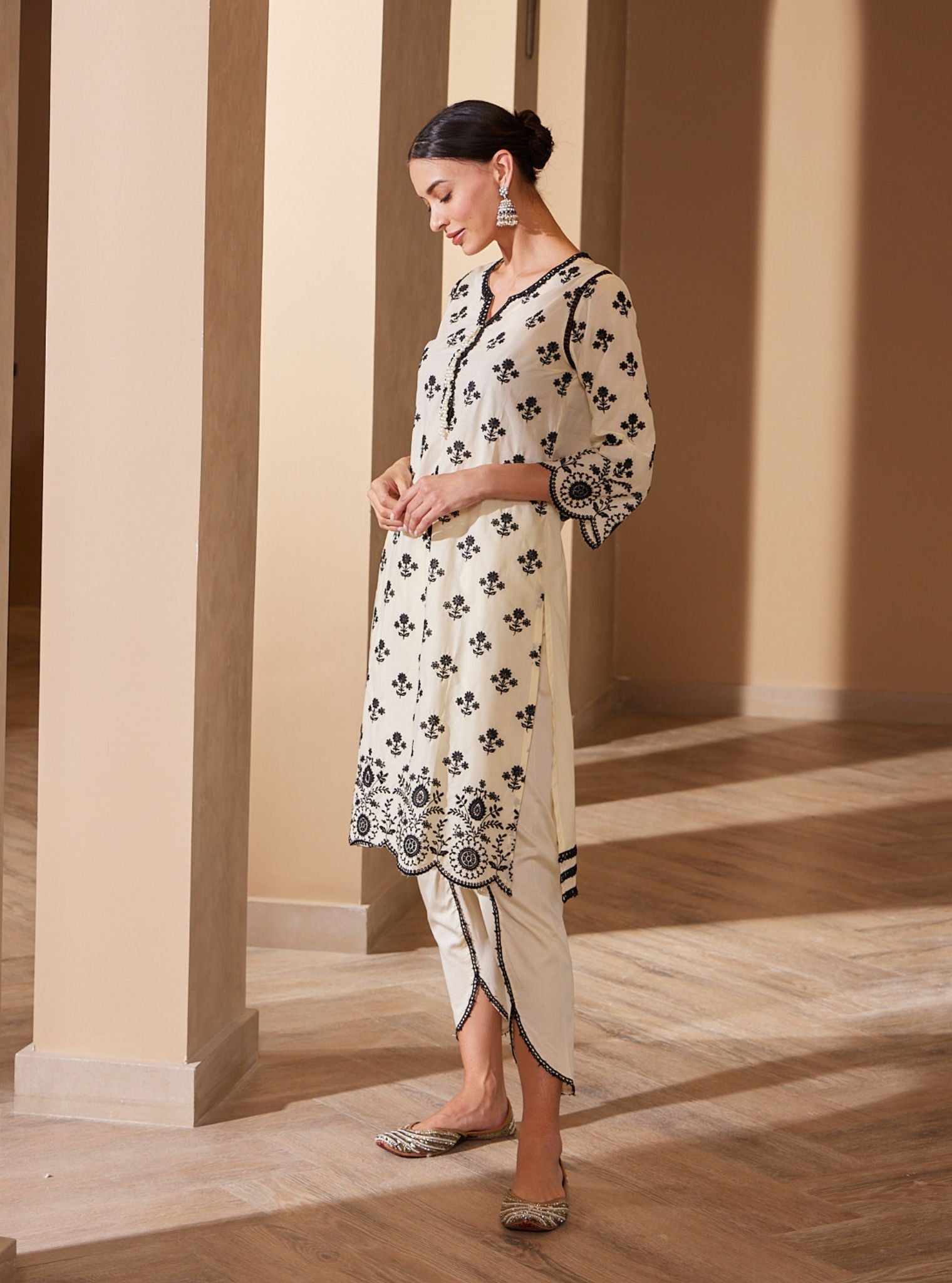 Mulmul Cotton Arpora Off White  Kurta With Mulmul Sanemi Dhoti Pant