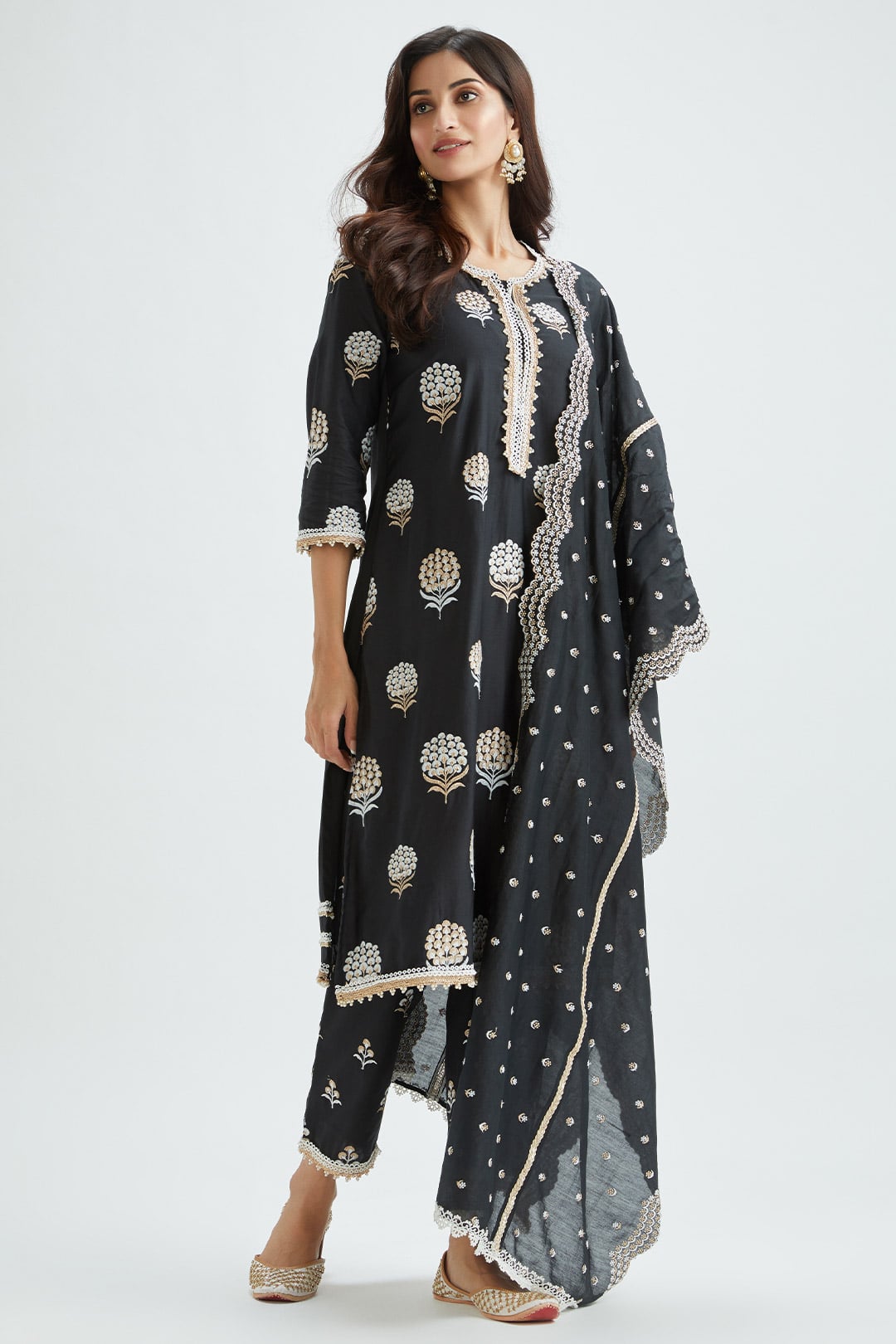 Mulmul Supima satin Amira Black Kurta With Amira Black Pant