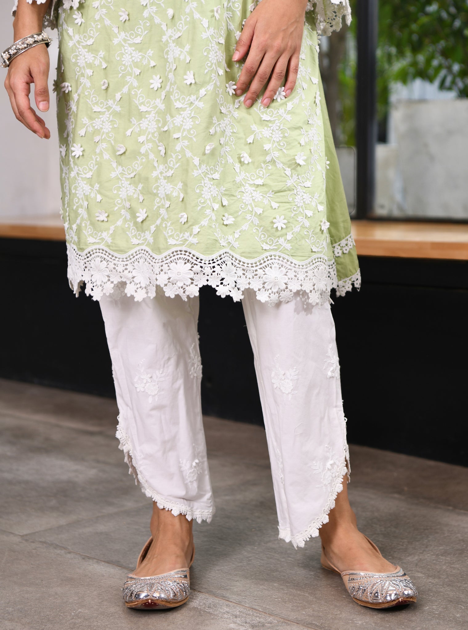 Mulmul Cotton BayBreeze Green Kurta With Rounded Hem Pyajama White