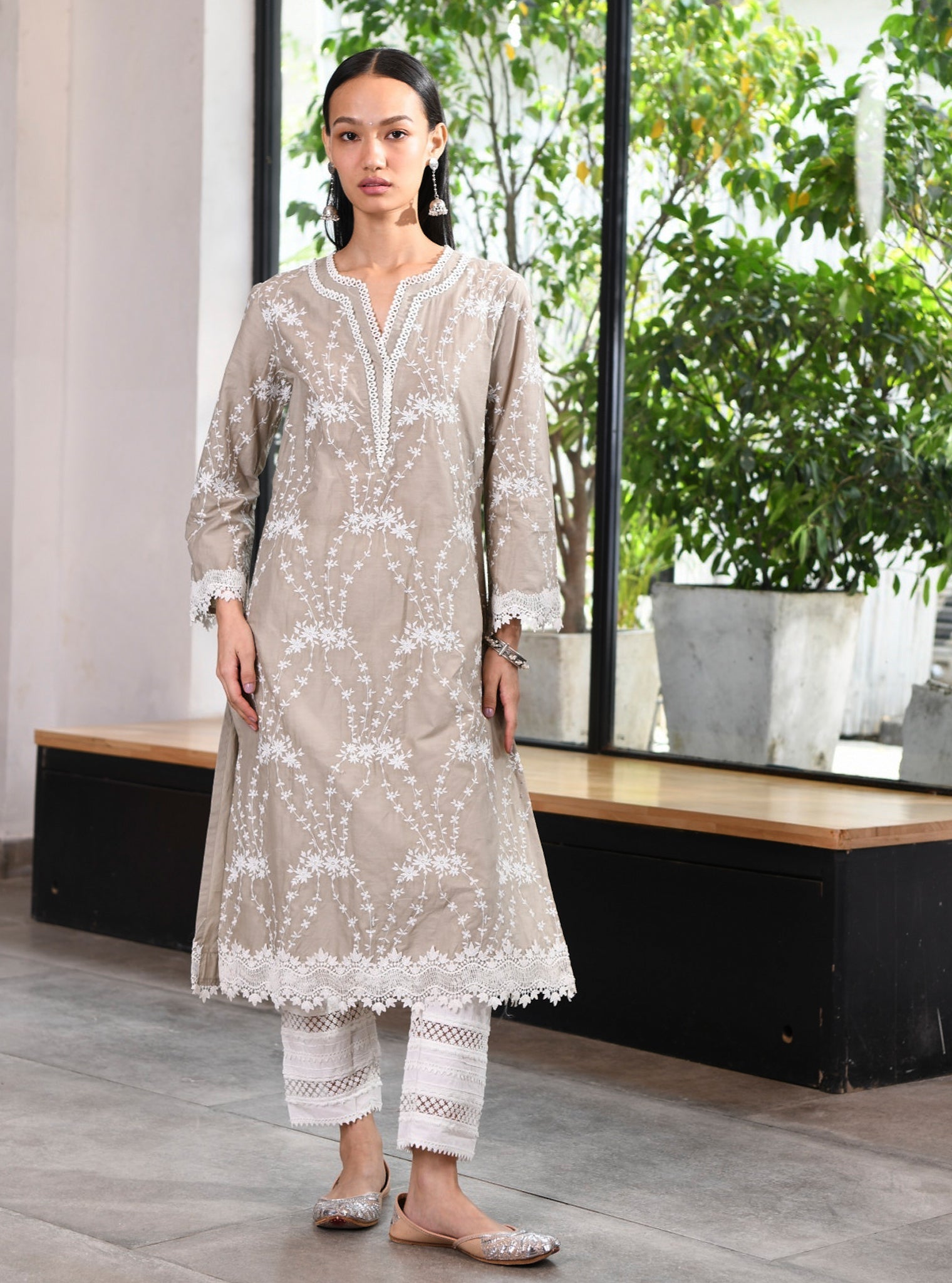 Mulmul Cotton Cindy Grey Kurta With Mulmul Cotton Floral Ladder Slim White Pant