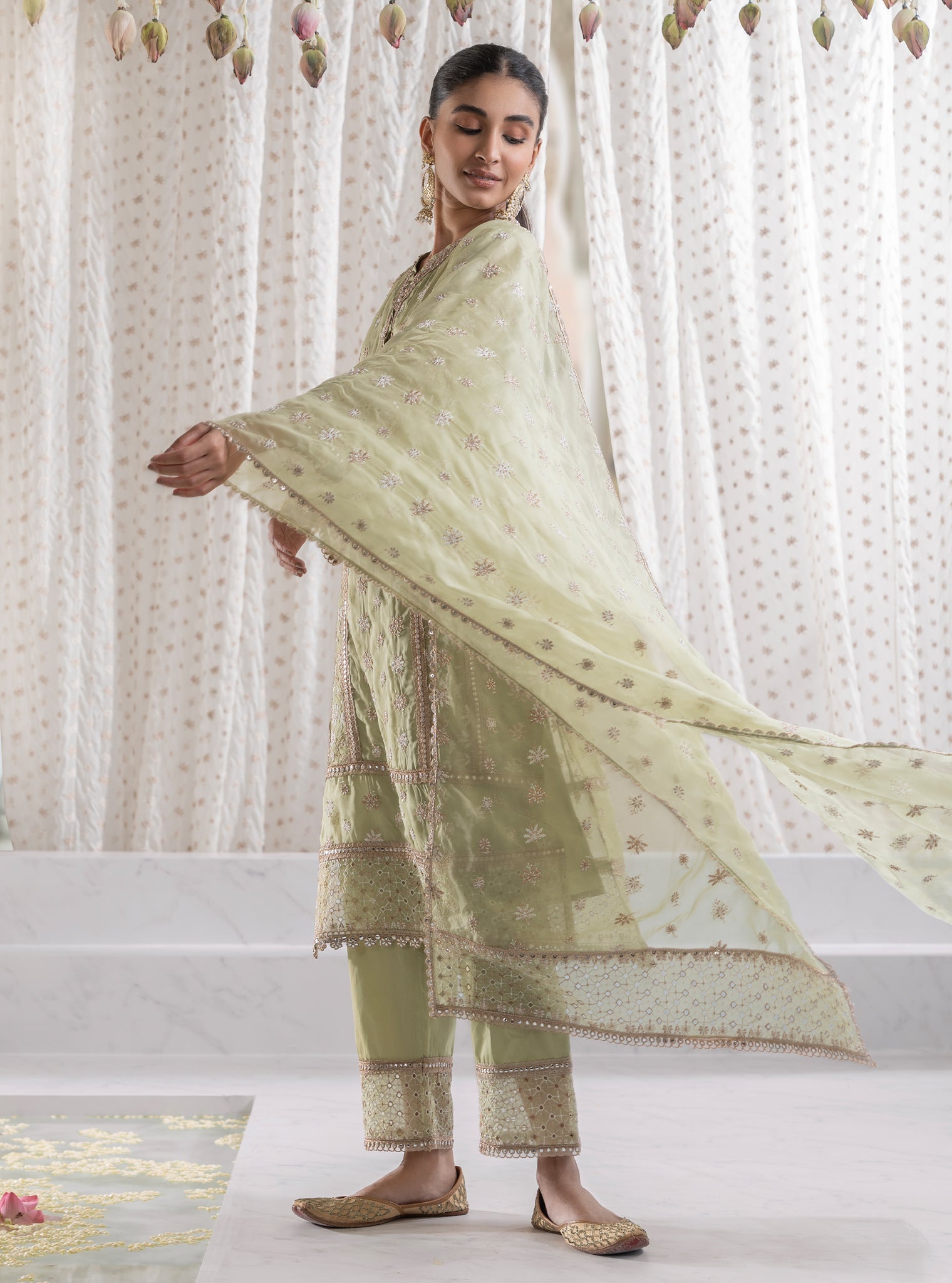 Mulmul Organza Ilahi Green Kurta With Mulmul Pima Ilahi Green Pant