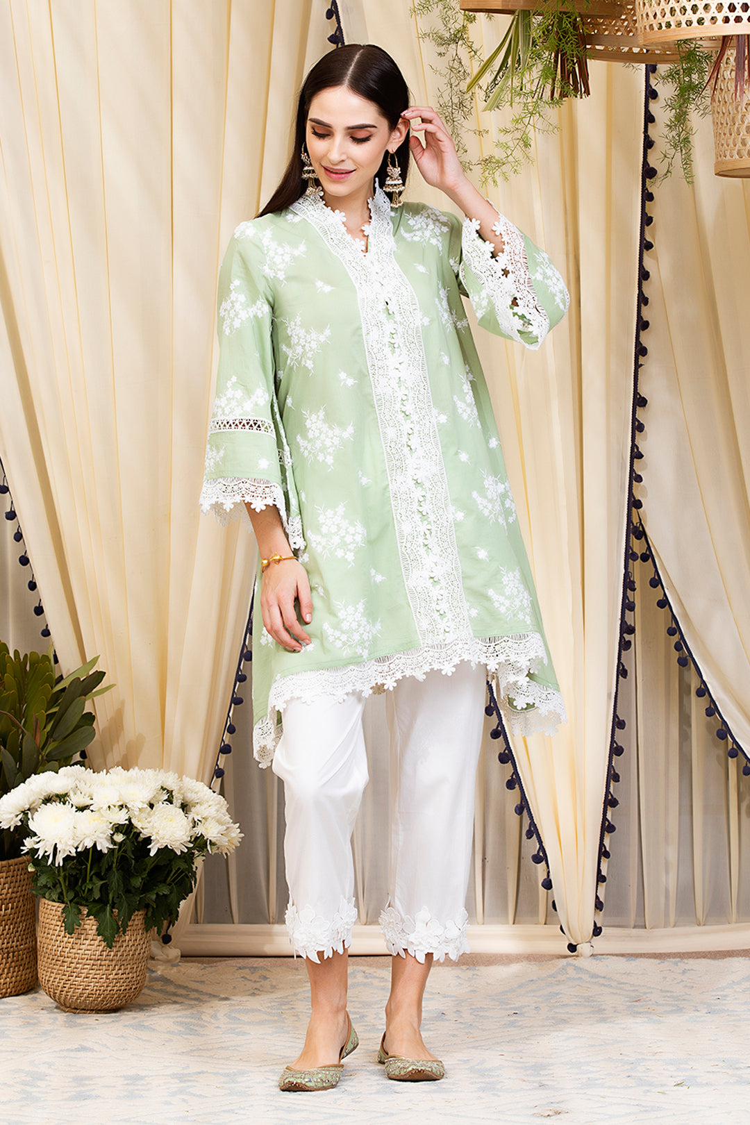 Mulmul Cotton Livia Kurta With Hibiscus Pyajama