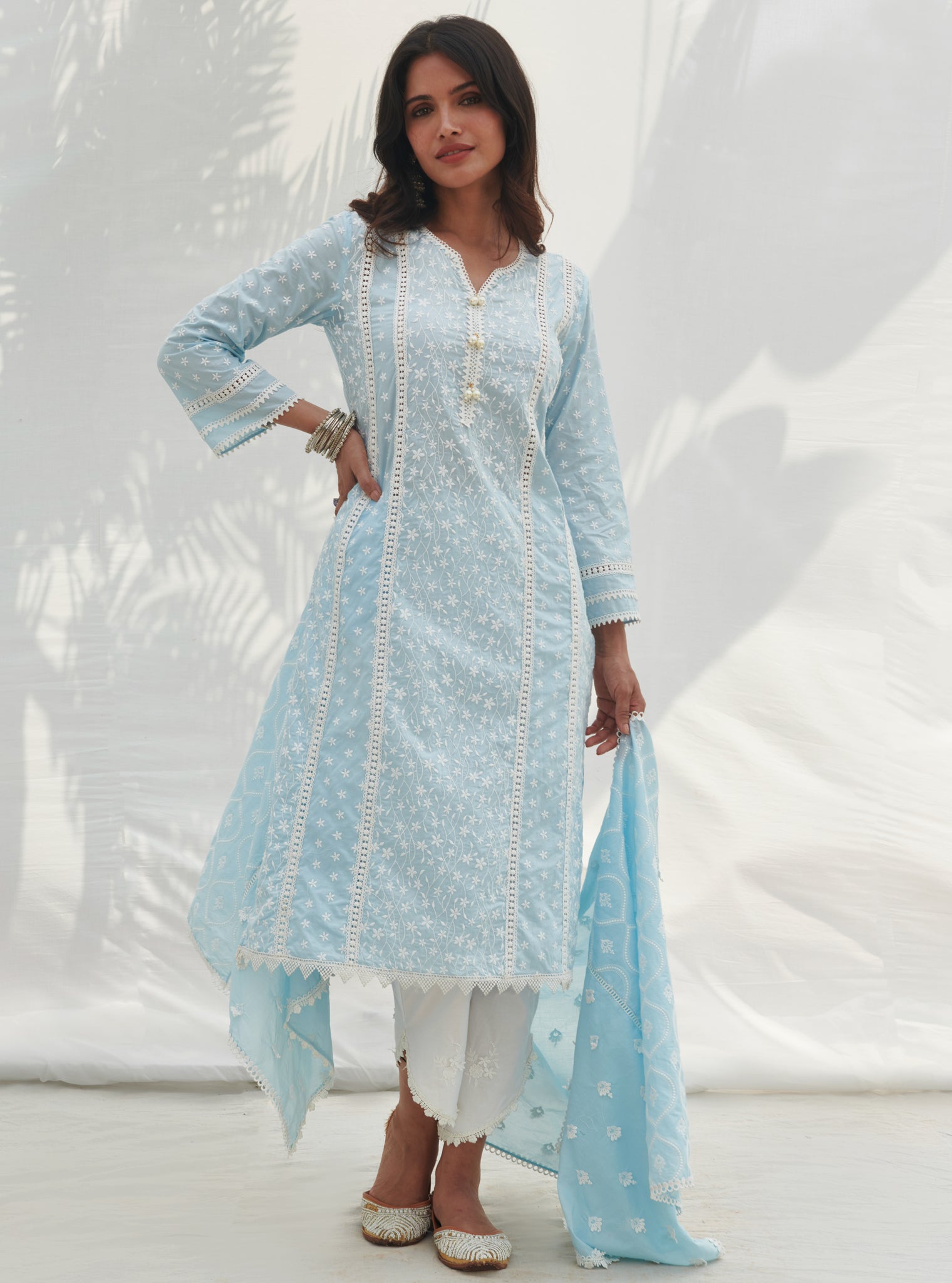 Mulmul Cotton Moira blue Kurta With Mulmul Cotton Emb Rounded Hem White Pant