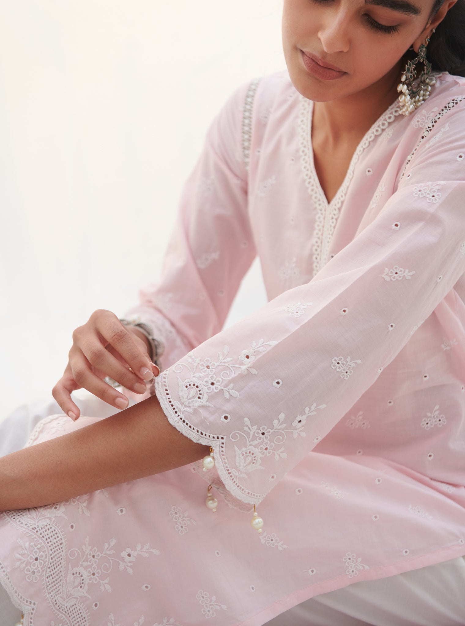 Mulmul Cotton Revora Pink Kurta With Mulmul Cotton Revora White Pant