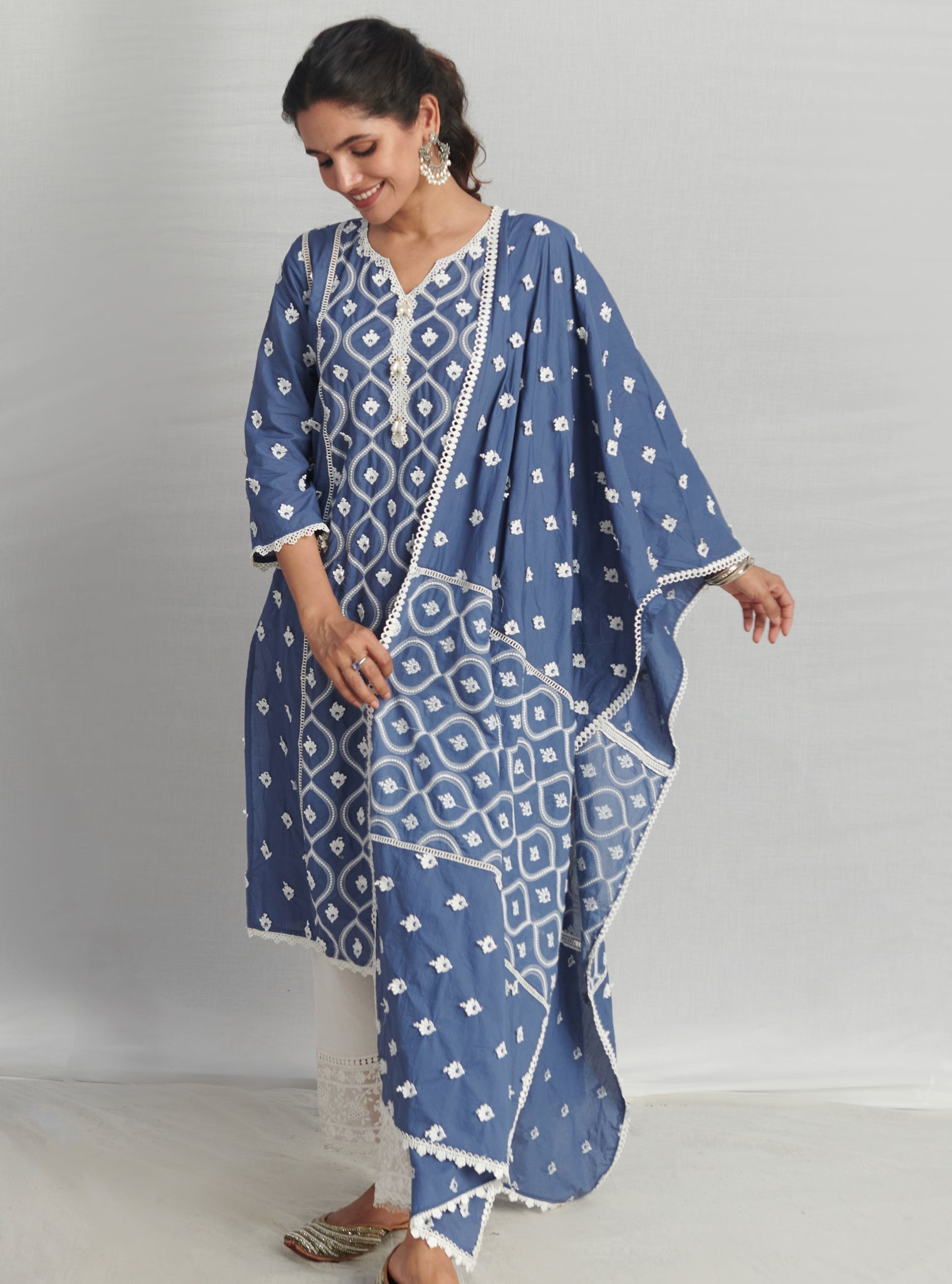 Mulmul Cotton Rivona Kurta Navy With Mulmul Cotton Verla White Pant