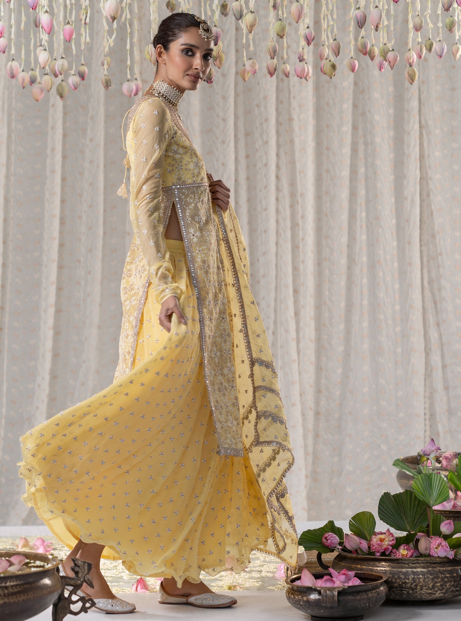 Mulmul Organza Sajda Yellow Kurta With Mulmul Chiffon Sajda Yellow Skirt