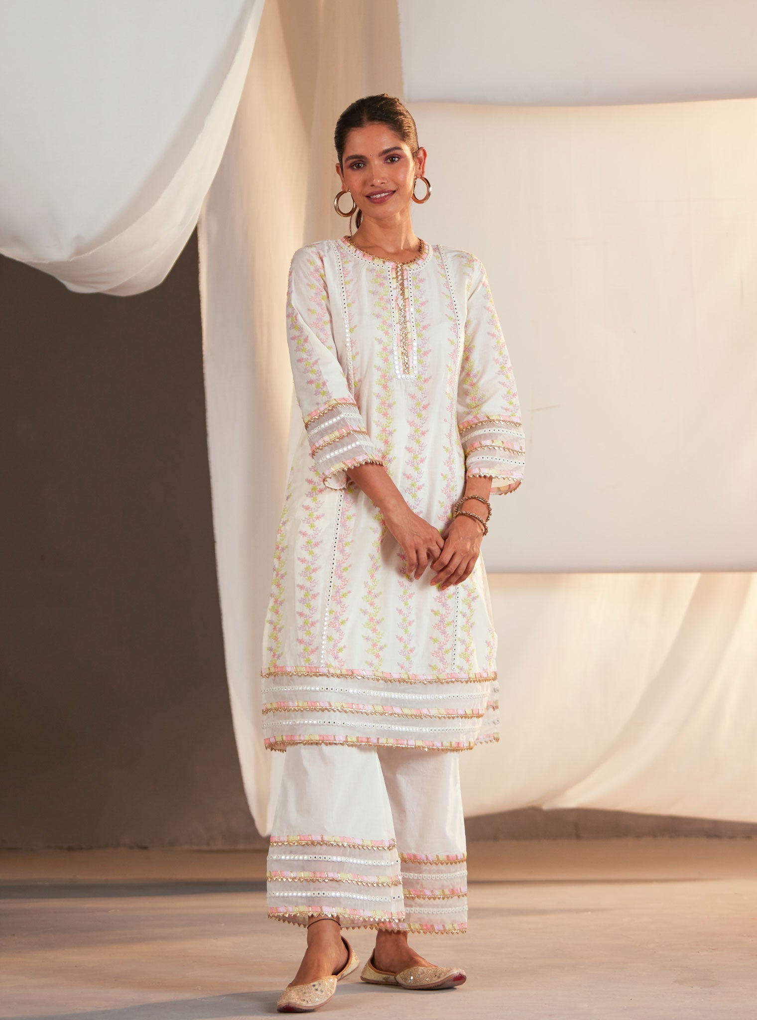 Mulmul Cotton Tiana Off White/Lilac Kurta With Tiana Off White/Lilac Pant