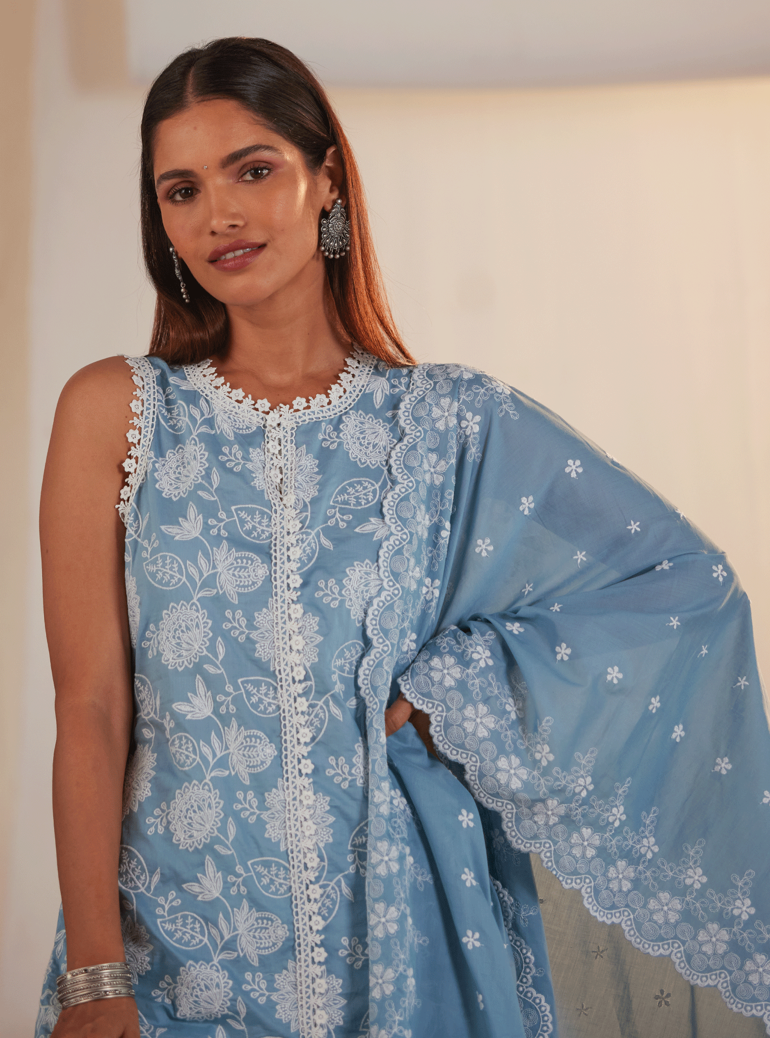 Mulmul Cotton kygo Teal Kurta With Mulmul Cotton Emb Eyelet White Pant