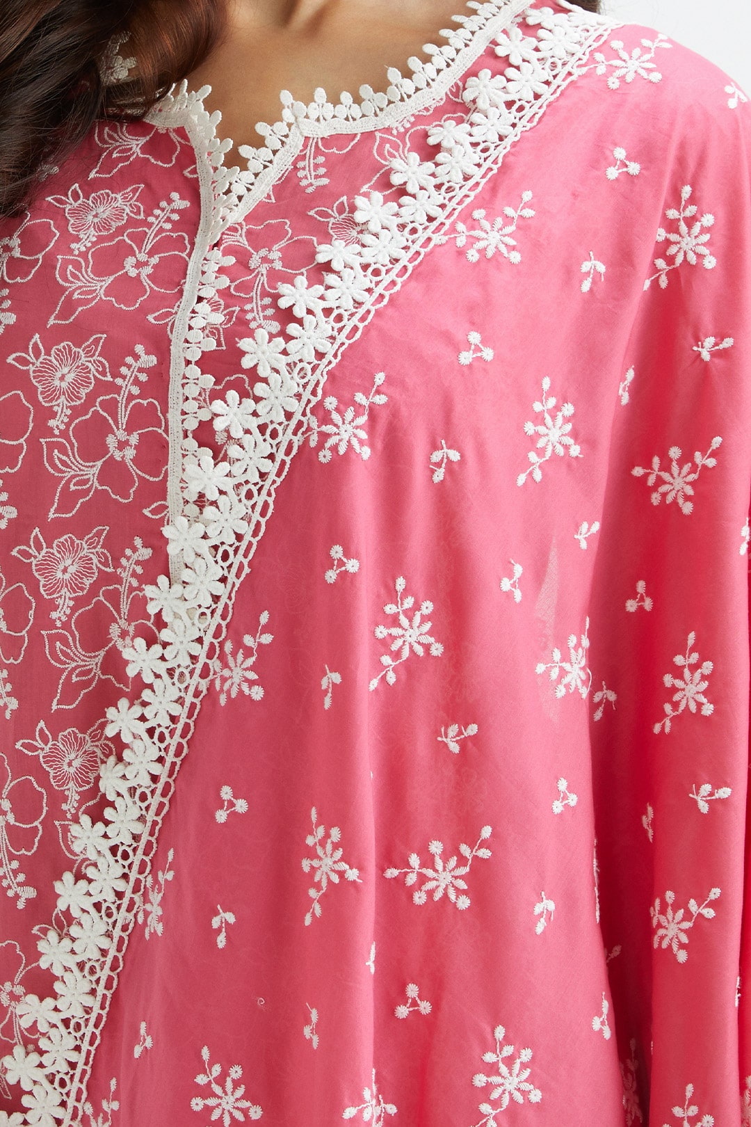 Mulmul Cotton Vireo Pink Kurta With Broad Lace Insert White Pyajama