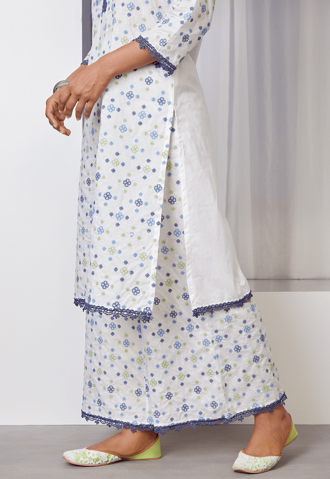 Mulmul Cotton Wisteria Kurta With Wisteria Palazzo