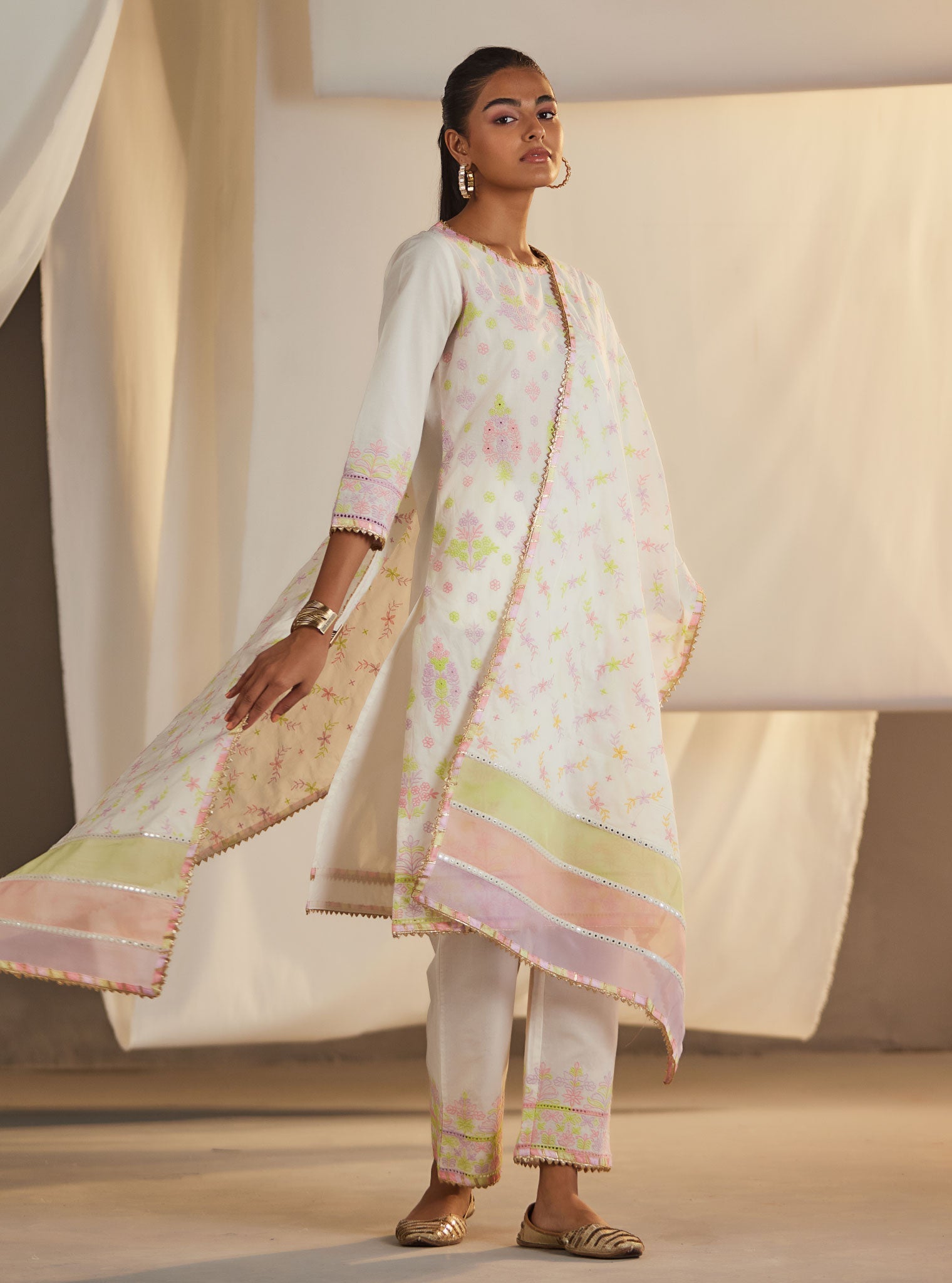 Mulmul Cotton Zahava Off White Kurta With Zahava Off White Pant