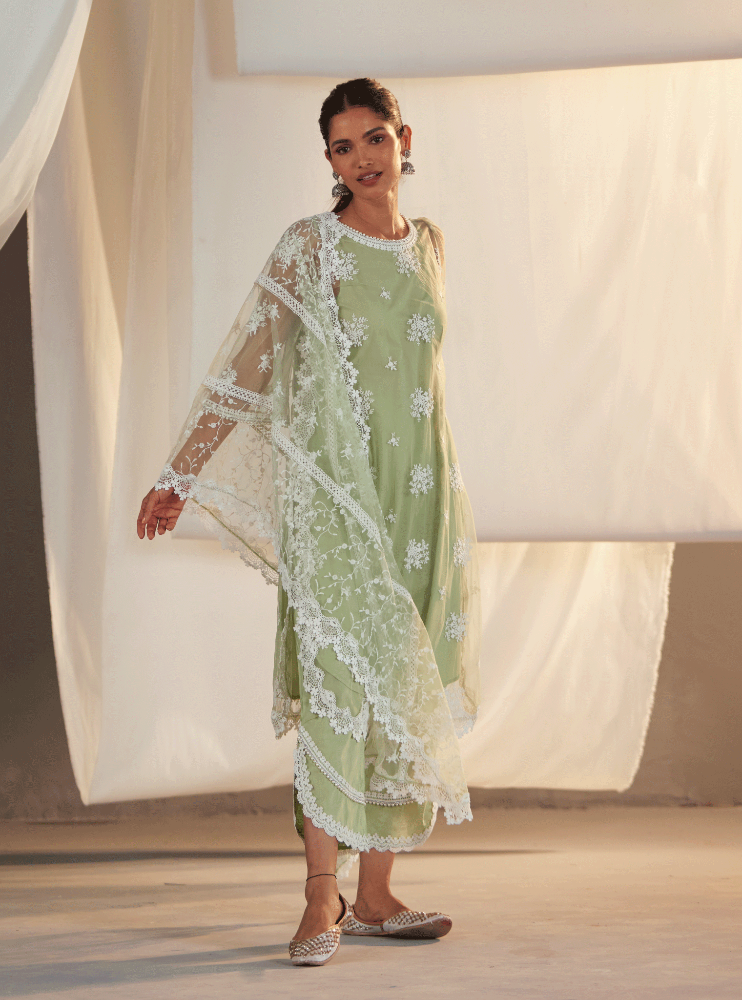 Mulmul Net Astrella Green Kurta With Mulmul Cotton Astrella Green Pant