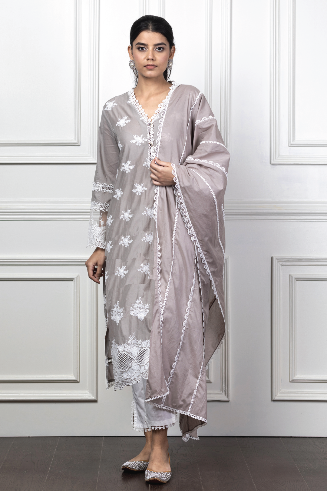 Mulmul Petunia Grey Kurta with Slit pyajamas